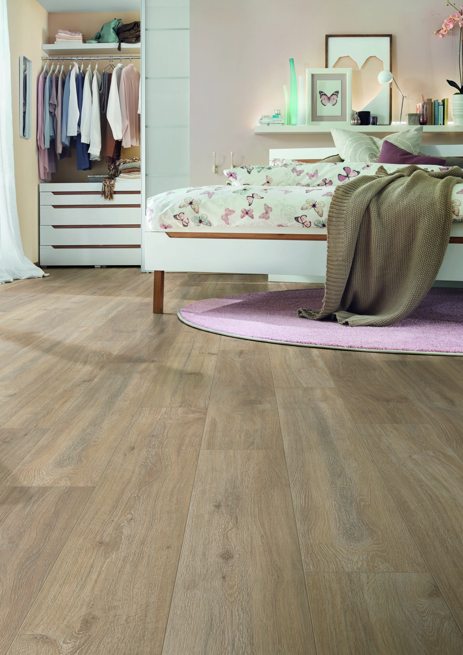 8mm Khaki Oak Laminate Flooring